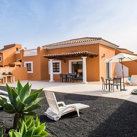 Joy Private Pool By Holidays Vila *