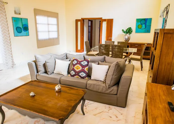 Joy Private Pool By Holidays Vila