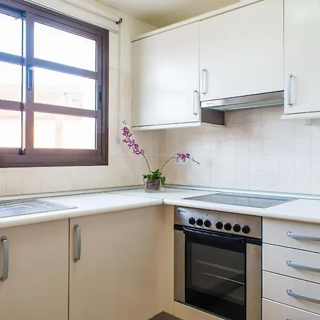 Joy Private Pool By Holidays וילה קורלחו