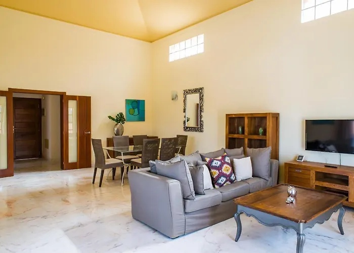 Joy Private Pool By Holidays